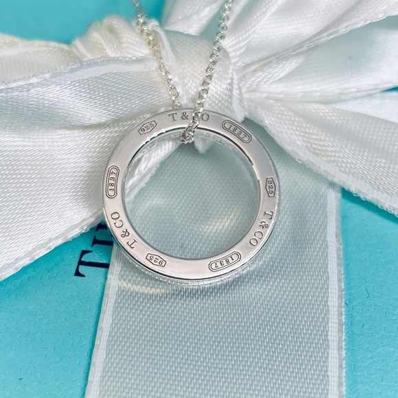 Tiffany & Co. 1837 circle Necklace! 16 inches with box NICE! - Picture 1 of 8